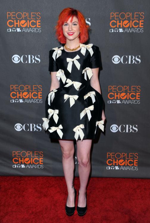 14238_HayleyWilliams_2010PeoplesChoiceAwards_6thJan_014_122_485lo.jpg