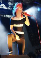 04858_HayleyWilliams_2010Radio1sBigWeekend_23rdMay_003_122_35lo.jpg