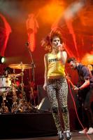 05044_HayleyWilliams_2010BamboozleMusicFestival_1stMay_001_122_550lo.jpg