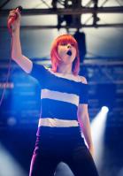 05321_HayleyWilliams_2010Radio1sBigWeekend_23rdMay_015_122_515lo.jpg