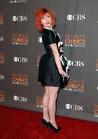 14052_HayleyWilliams_2010PeoplesChoiceAwards_6thJan_004_122_445lo.jpg