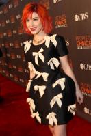 14602_HayleyWilliams_2010PeoplesChoiceAwards_6thJan_039_122_505lo.jpg