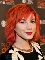 15262_HayleyWilliams_2010PeoplesChoiceAwards_6thJan_054_122_458lo.jpg