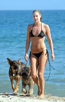 1PEIC0HV6A_Ali_Larter_candid_bikini_pictures_4_.jpg