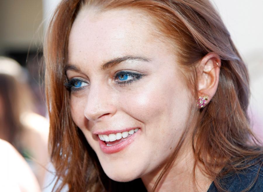 28428_Lindsay_Lohan_29_123_448lo.jpg