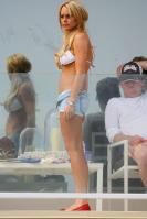 61279_lindsay-lohan-bikini-2-white-45_122_395lo.jpg