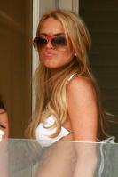 61586_lindsay-lohan-bikini-2-white-93_122_536lo.jpg