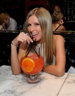 29207_NickyHilton_SugarFactoryLasVegas_200511_004_122_214lo.jpg