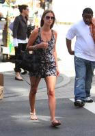 41749_NickyHilton_Shoppingcandids_Soho_020611_022_122_126lo.jpg