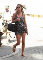 41767_NickyHilton_Shoppingcandids_Soho_020611_021_122_190lo.jpg