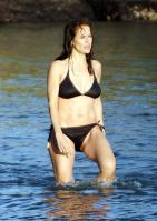 65736_kelly-preston-bikini-03_122_478lo.jpg