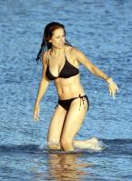 65749_kelly-preston-bikini-07_122_928lo.jpg