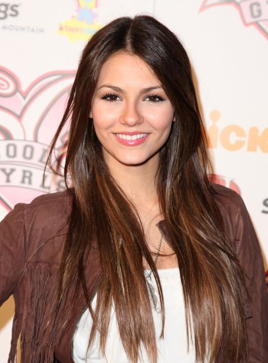 D263FXZPND_Victoria_Justice_-_premiere_of_Nickelodeons_School_Gyrls_-_February_15_2_.jpg