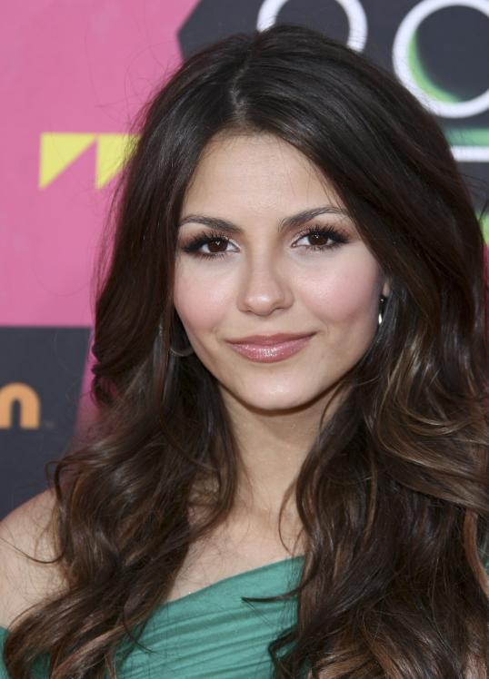 PUICDYKVKZ_Victoria_Justice_-_23rd_Annual_Kids_Choice_Awards004.jpg