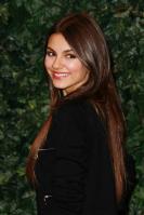 32108_VictoriaJustice_QVCRedCarpetStyleParty_Feb25th2011_007_122_164lo.jpg