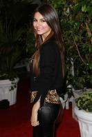 42629_VictoriaJustice_QVCRedCarpetStylePartyLA_Feb25th2011_013_122_527lo.jpg