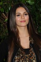 42629_VictoriaJustice_QVCRedCarpetStylePartyLA_Feb25th2011_020_122_849lo.jpg