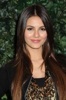 42659_VictoriaJustice_QVCRedCarpetStylePartyLA_Feb25th2011_022_122_140lo.jpg