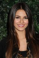 42888_VictoriaJustice_QVCRedCarpetStylePartyLA_Feb25th2011_023_122_381lo.jpg