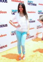 53330_VictoriaJustice_iPartywithVictoriousscreening_040611_004_122_1036lo.jpg