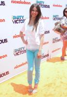 53366_VictoriaJustice_iPartywithVictoriousscreening_040611_006_122_171lo.jpg