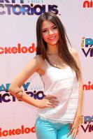53412_VictoriaJustice_iPartywithVictoriousscreening_040611_009_122_109lo.jpg