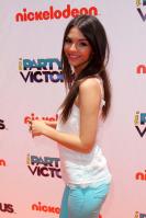 53581_VictoriaJustice_iPartywithVictoriousscreening_040611_014_122_238lo.jpg