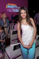 53789_VictoriaJustice_iPartywithVictoriousscreening_040611_027_122_378lo.jpg