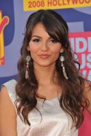 78181_Victoria_Justice_-_2008_MTV_Video_Music_Awards_-_7th_Sept_028_122_922lo.jpg