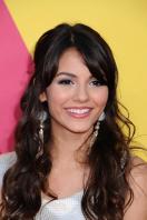 78236_Victoria_Justice_-_2008_MTV_Video_Music_Awards_-_7th_Sept_031_122_210lo.jpg