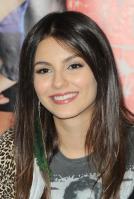 93842_VictoriaJustice_CDSigningWal_Mart_DuarteCalifornia_130811_318_122_457lo.JPG