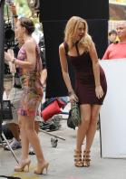 90025_Leighton_Meester_smoochy_on_set_of_Gossip_Girl_0029_123_248lo.jpg