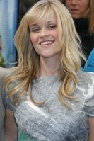 39968_gallery_enlarged-0323_reese_witherspoon_heels_02_122_52lo.jpg