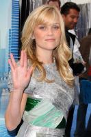 40038_gallery_enlarged-0323_reese_witherspoon_heels_11_122_447lo.jpg