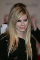 48287_celebutopiaavrillavigne2007tvwd_122_533lo.jpg