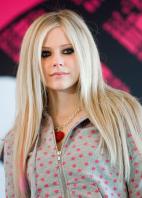 99382_Avril_Lavigne_The_Best_Damn_Thing_News_Conferende_in_Hong_Kong_03_122_1197lo.jpg