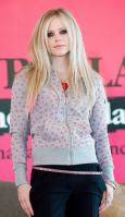 99402_Avril_Lavigne_The_Best_Damn_Thing_News_Conferende_in_Hong_Kong_05_122_410lo.jpg