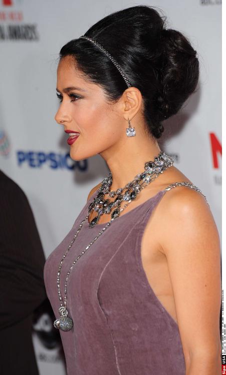 18652_salma_hayek_2009_alma_awards_110_122_230lo.jpg