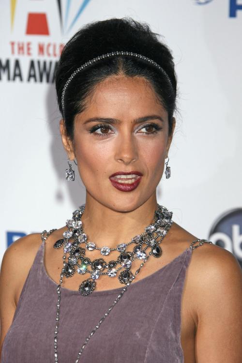 19065_salma_hayek_2009_alma_awards_088_122_456lo.jpg