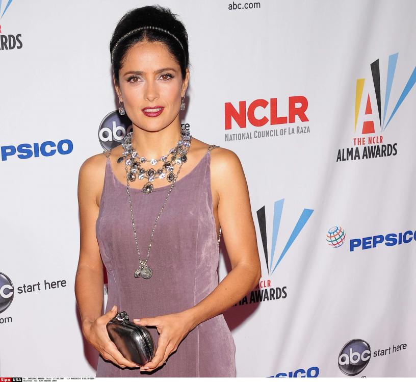 19199_salma_hayek_2009_alma_awards_101_122_493lo.jpg