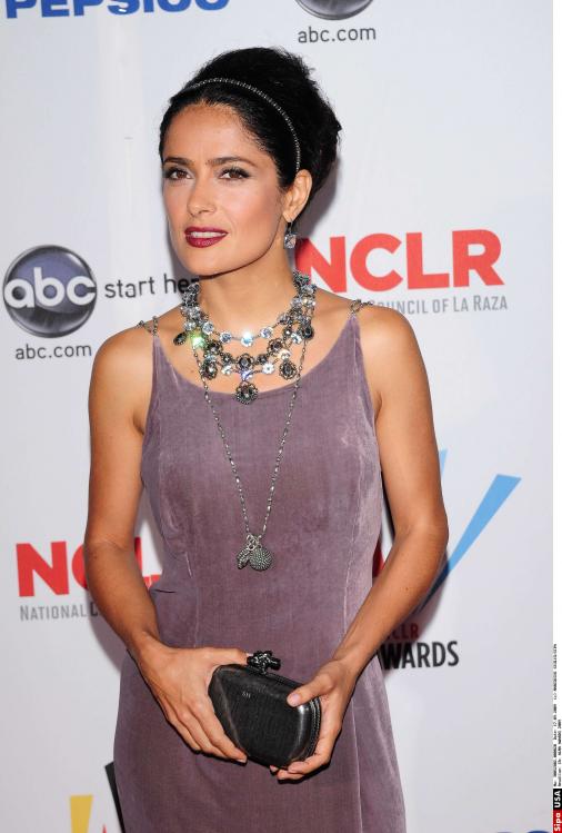 20166_salma_hayek_2009_alma_awards_148_122_356lo.jpg