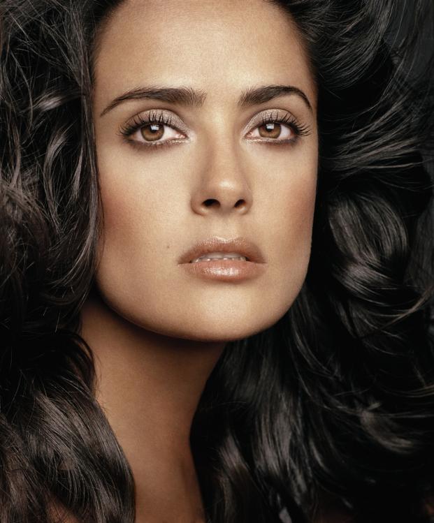 salmahayekspflmix1kb8.jpg