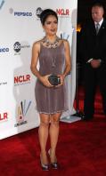 21399_salma_hayek_2009_alma_awards_22_122_565lo.jpg