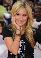 43568_Ashley_Tisdale_Premiere_This_is_It_033_122_10lo.jpg