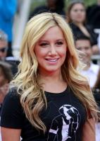 43576_Ashley_Tisdale_Premiere_This_is_It_037_122_377lo.jpg
