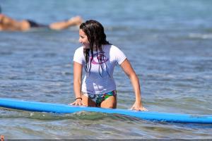 45454_ashley_tisdale_surfing_in_hawaii_on_december_31_2010_6PTF2Qz_122_531lo.jpg