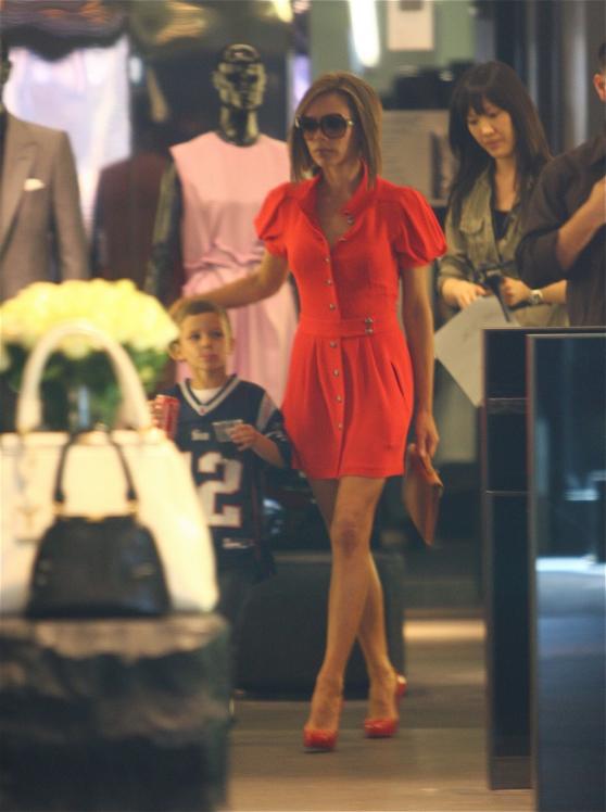 93565_victoria_beckham116_122_551lo.jpg