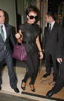 08055_Celebutopia-Victoria_Beckham_leaving_Claridges_hotel_in_London-17_122_73lo.jpg