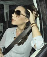 100810069_Victoria_Beckham_Scotts_Restaurant_01_122_388lo.jpg