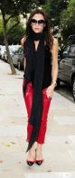 101567072_Victoria_Beckham_Shopping_01_122_541lo.jpg